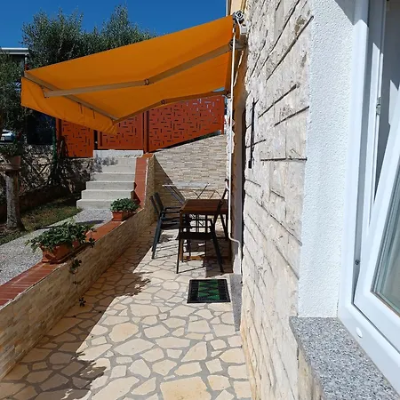 Family Friendly With A Swimming Pool Kastel, Istria - Sredisnja Istra - 21309